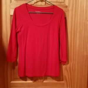 Red 3/4 sleeves tshirt